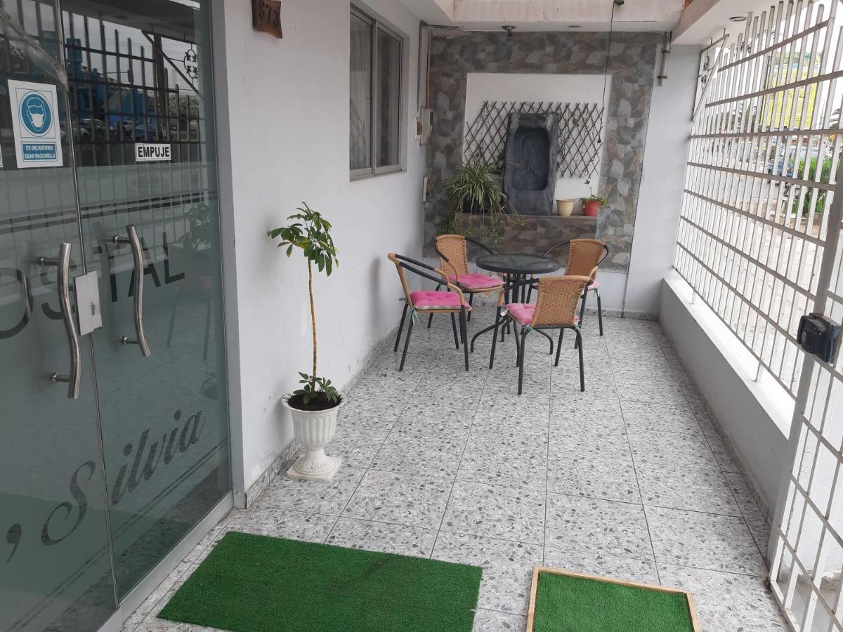 Hostal D' Silvia อารีกา ภายนอก รูปภาพ