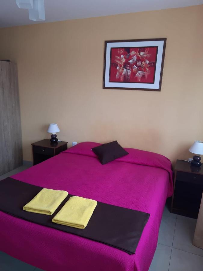 Hostal D' Silvia อารีกา ภายนอก รูปภาพ