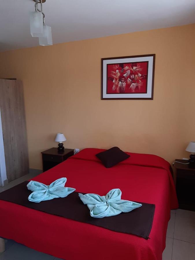 Hostal D' Silvia อารีกา ภายนอก รูปภาพ